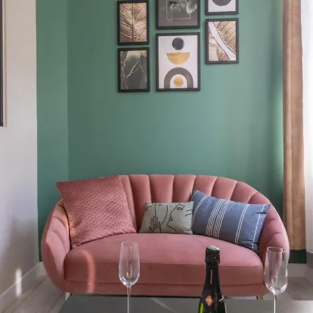 Апартаменты De La Nef D'or