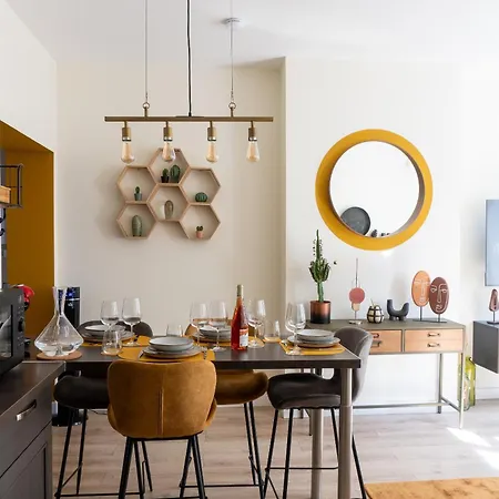 Апартаменты De La Nef D'or *